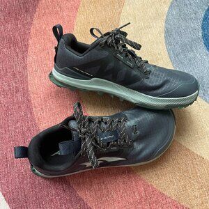 Altra Lone Peak 8, women's size 6